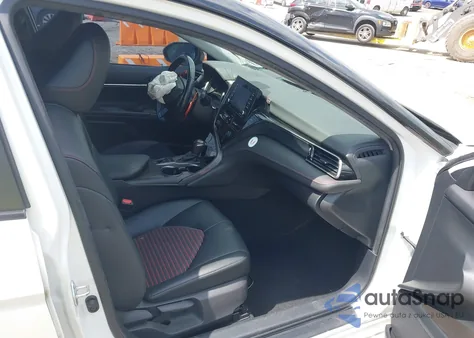 2021 Toyota Camry Trd z USA, uszkodzony, nr VIN 4T1KZ1AK5MU056093